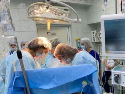 Нижневартовские врачи сделали сложную операцию беременной седьмым ребёнком