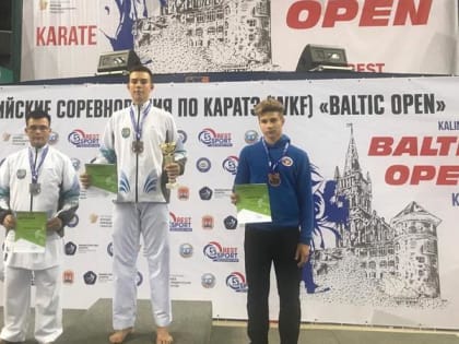 Сургутские каратисты победили сразу в двух крупных соревнованиях