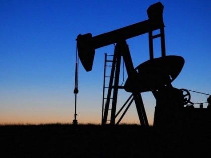 В ХМАО за 540 млн рублей продают нефтяную базу с общежитиями