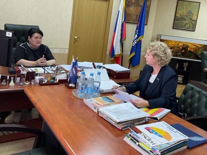Наталья Западнова провела рабочую встречу с председателем Думы Югорска Евгенией Комисаренко