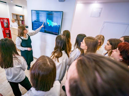 Десятиклассники школы №5 побывали на экскурсии в Ханты-Мансийске