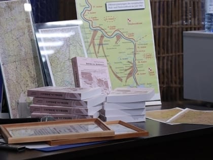 Мегионский политолог, научный сотрудник МАУ «Экоцентр» Александр Полищук презентовал свою книгу «Битва за Донбасс»