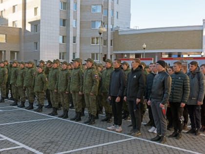 На базе Югорского государственного университета начались учебные сборы допризывной молодежи Ханты-Мансийского района