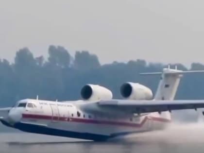 В тушении пожаров в Югре задействованы более тысячи специалистов и самолёт-амфибия