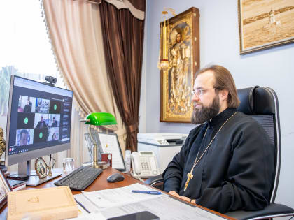 Секретарь Ханты – Мансийской епархии принял участие в заседании комиссий Общественной палаты Югры