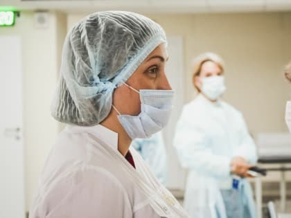 «Есть к чему стремиться». Комарова обсудила качество медицины с жителями Югры