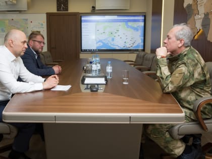 Сургут посетил военный и общественный деятель Эдуард Басурин