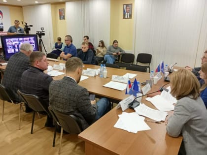 Партийцы организовали для югорчан народные обсуждения по вопросам ЖКХ