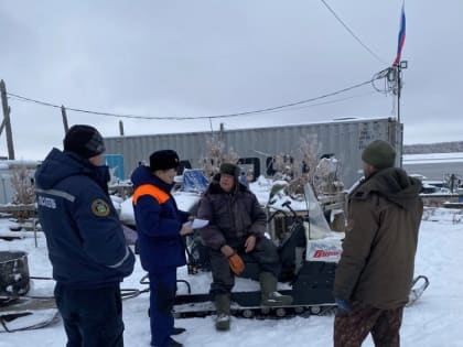 Снегоход провалился под лед в Югре