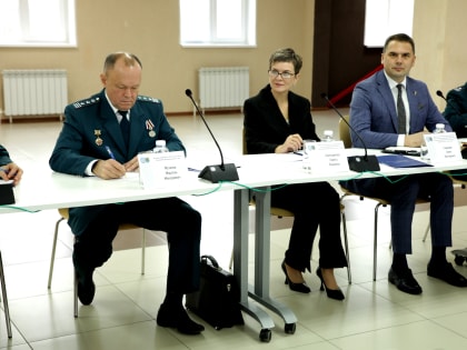 Налоговые органы Ханты-Мансийского автономного округа – Югры провели совместное совещание с представителями бизнес-сообществ округа