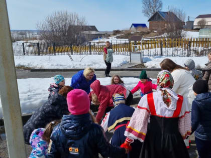 Пасхальные гулянья в д.Ярки на Антипасху