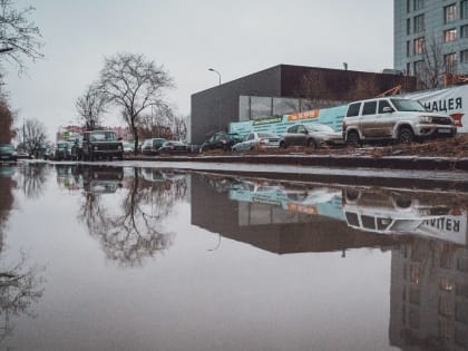 «Полный ужас». Власти Нефтеюганска не видят, что улицы превратились в моря