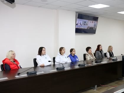 Знаки отличия «Доброволец Мегиона» вручили горожанам во время прямого эфира губернатора Югры