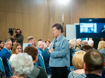 Оксана Михеева приняла участие во встрече Губернатора Югры с жителями Ханты-Мансийска