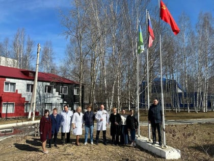 Нефтеюганские медики присоединились к акции «Флаги Победы»