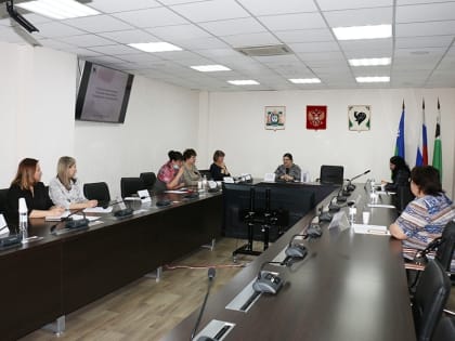 В центре внимания трехсторонней комиссии – социально-трудовые отношения