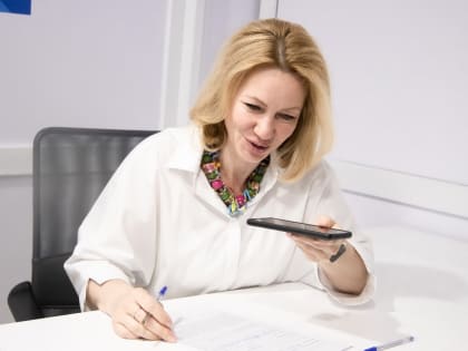 Оксана Михеева приняла участие в заседании женского клуба