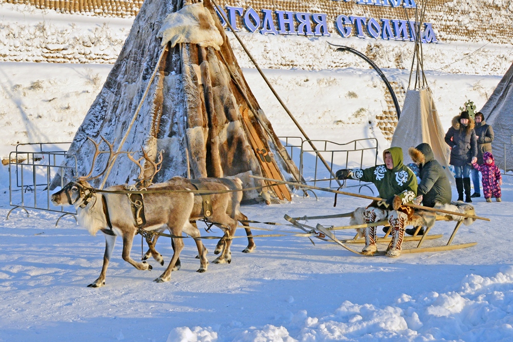 Октябрь ханты. Чумовая улица Ханты-Мансийск. Ханты-Мансийск чум. Чумовая улица Ханты-Мансийск 2021. Чудо чум Ханты-Мансийск.