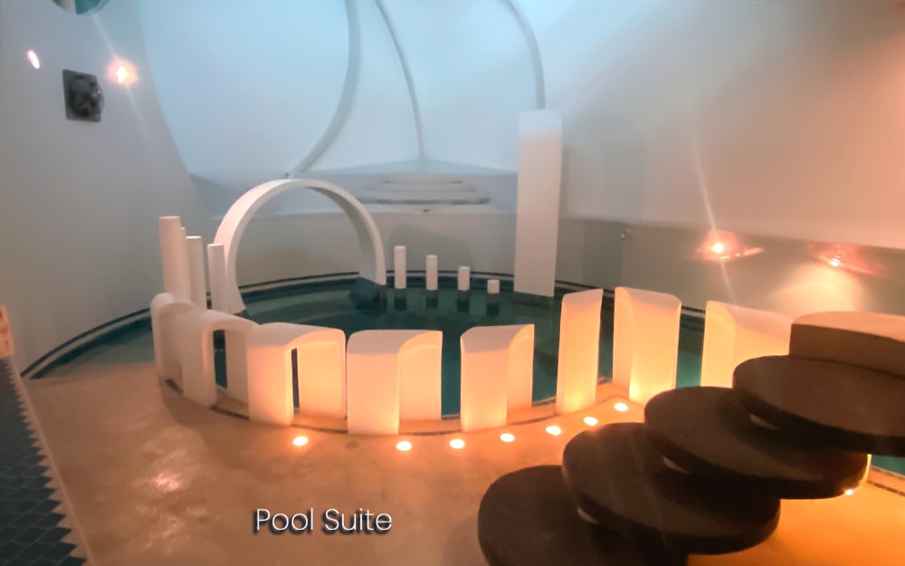 Pool Suite (2 personas)