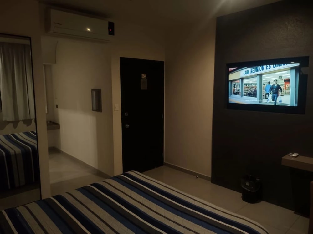 Hotel White Instalaciones