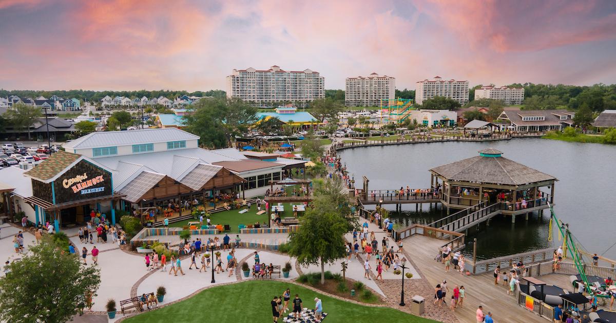 Shopping and entertainment at Barefoot Landing