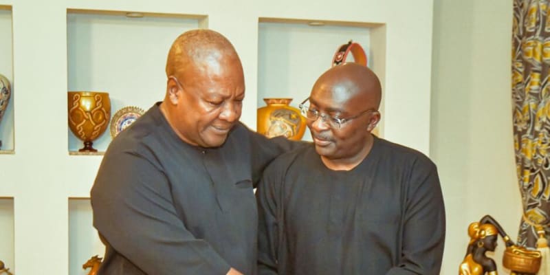 Bawumia’s Visit to Mahama After Helicopter Crash Receives Public Applause And Highlights Politics of Unity