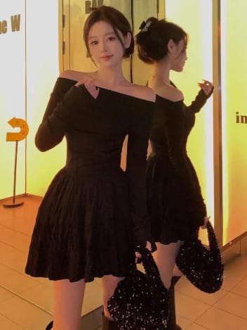 Women's Elegant Off-Shoulder Black  Dress,
