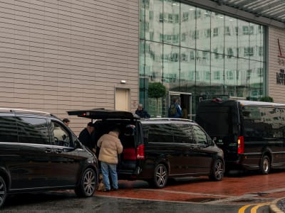 R5 Executive Mercedes S-Class at Manchester Airport terminal