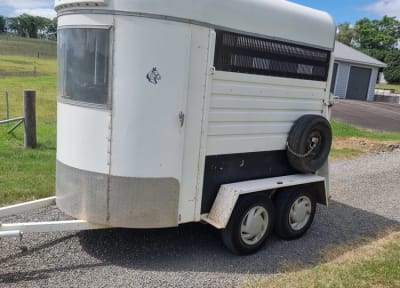 Horse Trailer (Double) — trailer hire Gillieston Heights