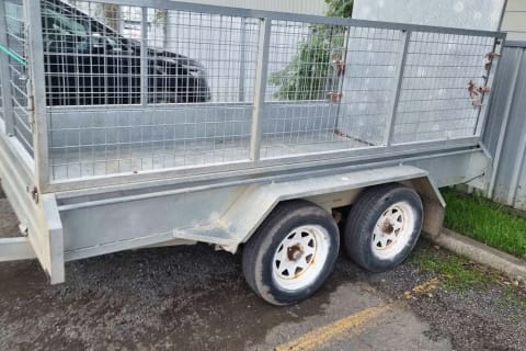 10x5 Cage Trailer with Drop-Down Ramp