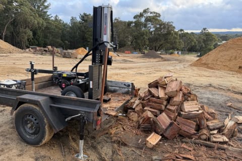 30t Wood Splitter (Horizontal/Vertical) on Trailer