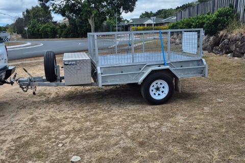 7×5 Tipper Trailer – Easy Load & Unload – 750kg