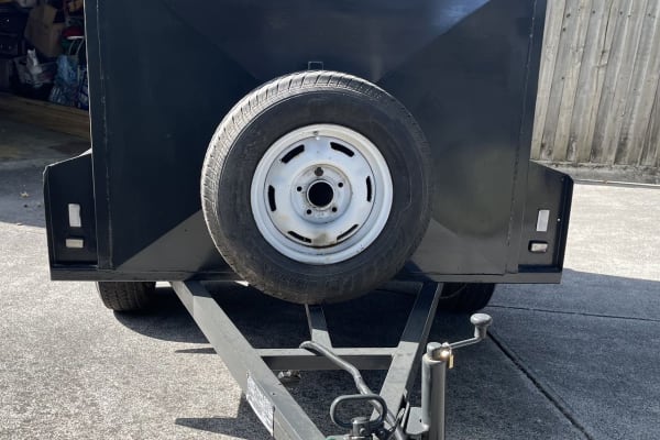 Enclosed box 6x4 trailer 