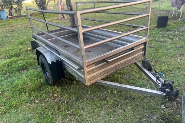 Box trailer hire Branyan — 7x4 Box trailer Cage Sides