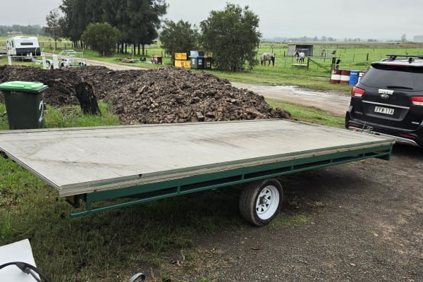 Flat Top Trailer (4.7m x 2.2m)