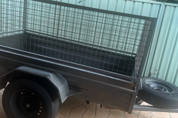 Box trailer hire Currans Hill — 7x4 box trailer with cage