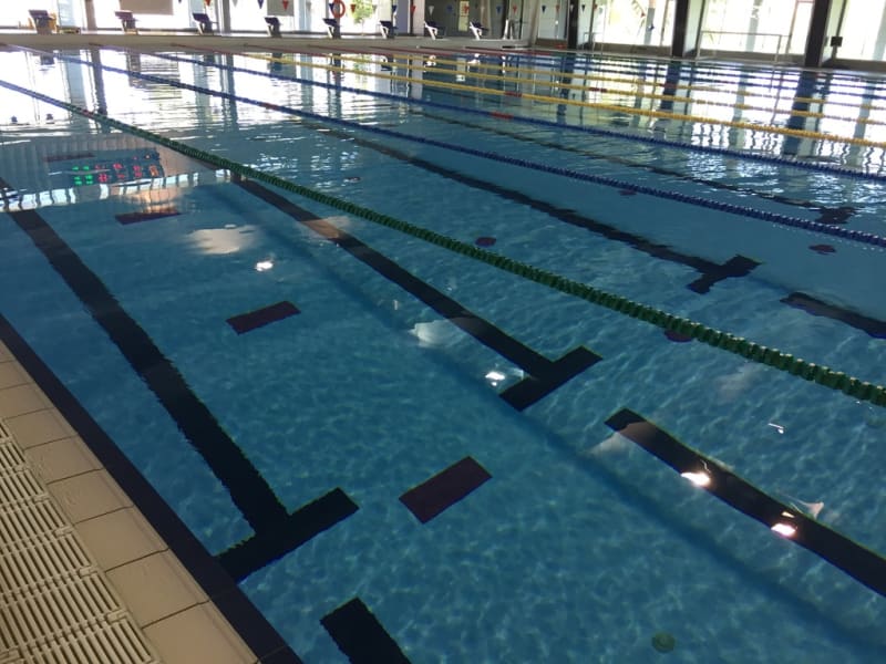 Competition pool lane overview