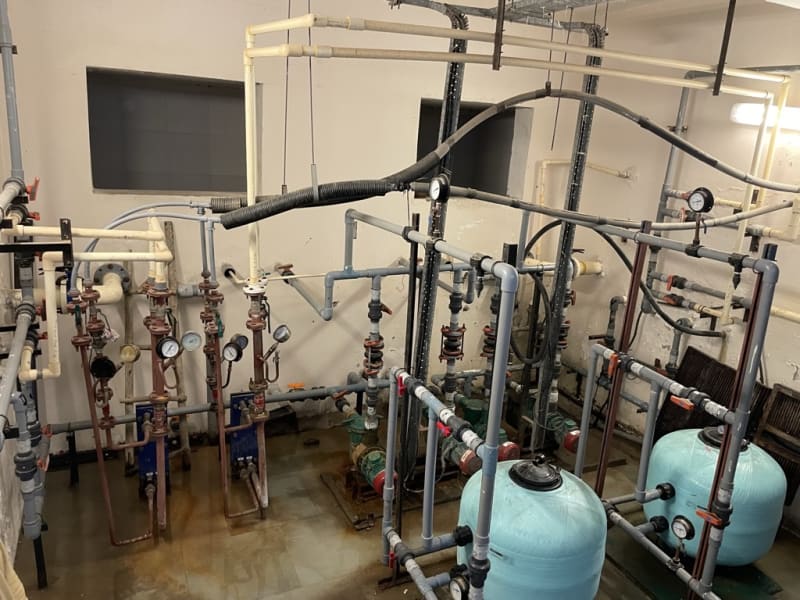 Plant room — incorrect pipe sizing