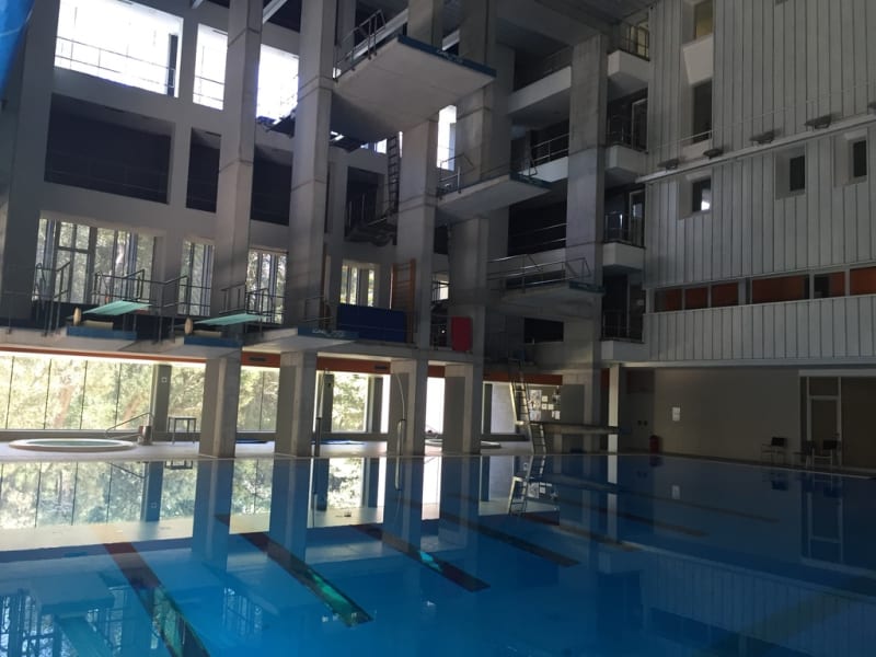Diving pool with touch panels
