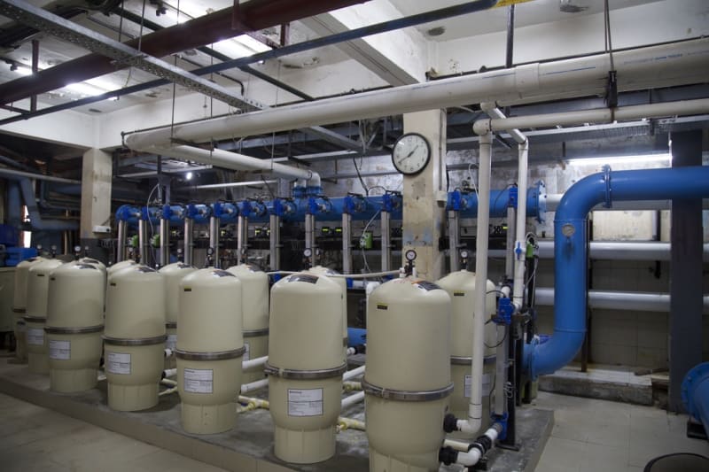 Plant room manifold and filtration