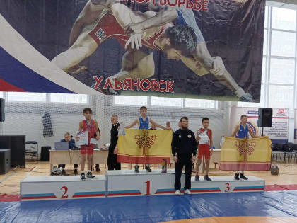 Спортсмен из Новотроицка взошёл на победный пьедестал Первенства ПФО по вольной борьбе