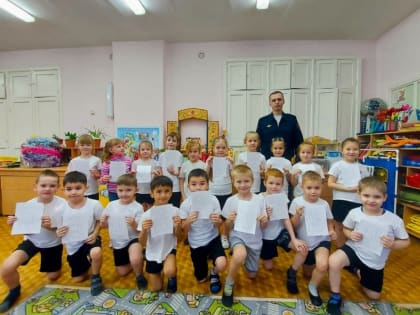 В детском саду Новотроицка прошла акция «Автокресло-важнее всех игрушек!»