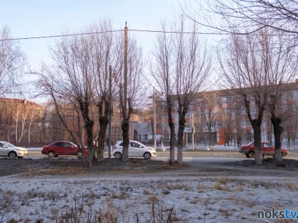 Полиция устанавливает обстоятельства ДТП напротив НПК