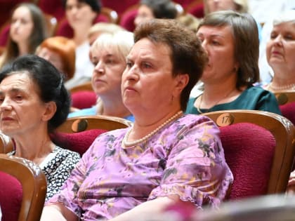 Медиков Бугуруслана наградили к профессиональному празднику