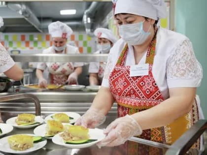 В администрации Оренбурга рассказали о стоимости питания учащихся начальных классов