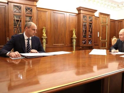 Президент России Владимир Путин встретился с губернатором Оренбуржья Денисом Паслером 