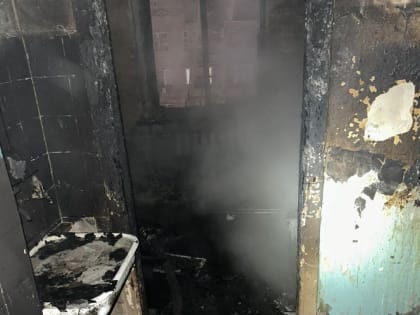 Женщина и ребенок спасены на пожаре в Орске, погиб один человек