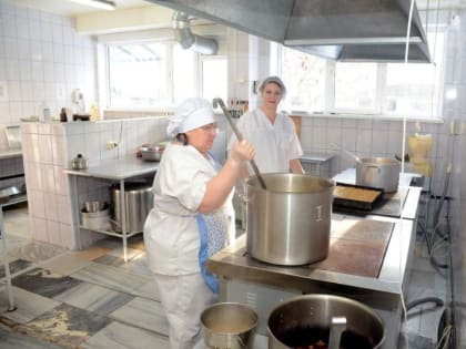 В детских садах Оренбурга продолжаются проверки качества питания.
