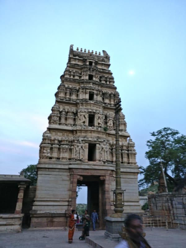 Yaganti Uma Maheswara Temple, Yaganti