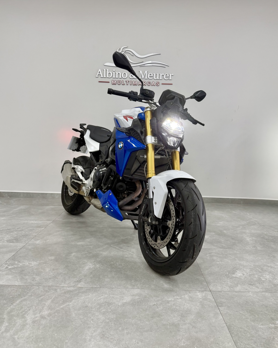 Detalhe Moto Premium